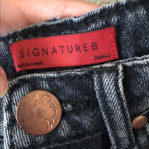 Distressed mini skirt - Picture 3 of 4